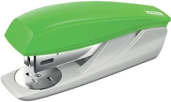 Grapadora petrus 210 recycle color verde 25h grapas 22/6