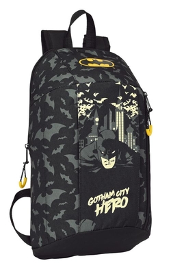 MINI CARTABLE POCHE VERTICAL BATMAN HERO 22X39X10CM