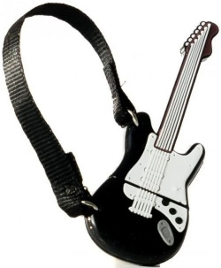 MEMORIA USB PENDRIVE GUITARRA BLACK & WHITE 32 GB