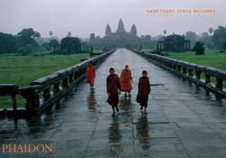 SANCTUARY. STEVE MCCURRY, THE TEMPLES