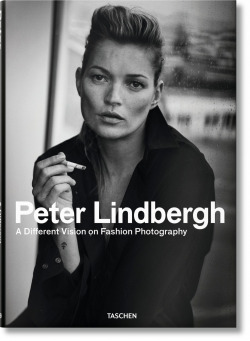 A DIFFERENT VISION ON FASHION PHOTOGRAPHY