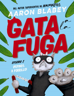 Gata a la fuga.!pepinos a porrillo!