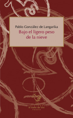 Bajo el ligero peso de la nieve
