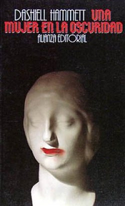 Una mujer en la oscuridad