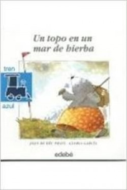 Un topo en un mar de hierba