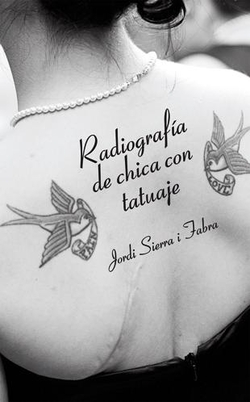 Radiografia de chica con tatuaje