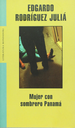 Mujer con sombrero panamá