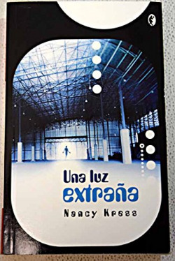 LUZ EXTRAÑA, UNA