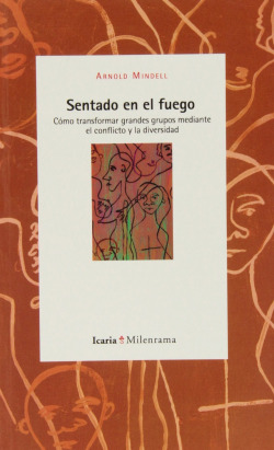SENTADOS EN EL FUEGO