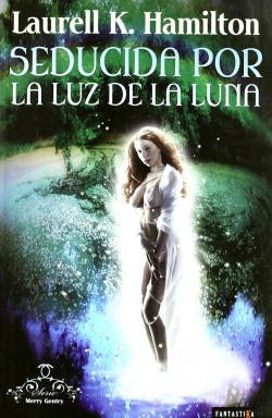 SEDUCIDA POR LA LUZ DE LA LUNA