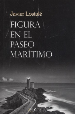 FIGURA EN EL PASEO MARÍTIMO