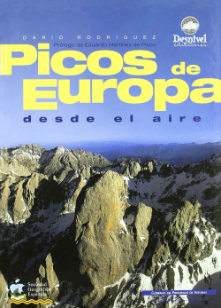 Los Picos de Europa desde el aire