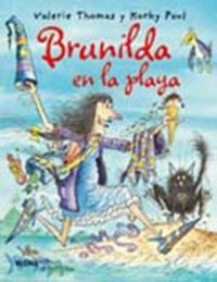 Bruja Brunilda en la playa