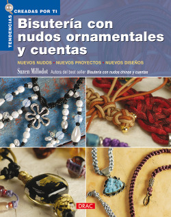 Bisuteria con nudos ornamentales y cuentas