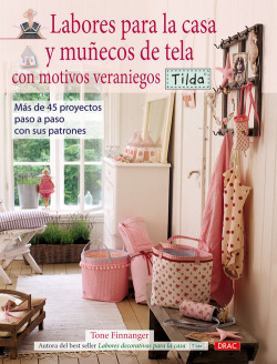 Labores para la casa y muñecos de tela con motivos veraniegos. tilda
