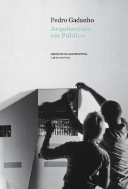Arquitectura em Público: 15 anos de expansAo mediática nas páginas de um jornal portuguEs